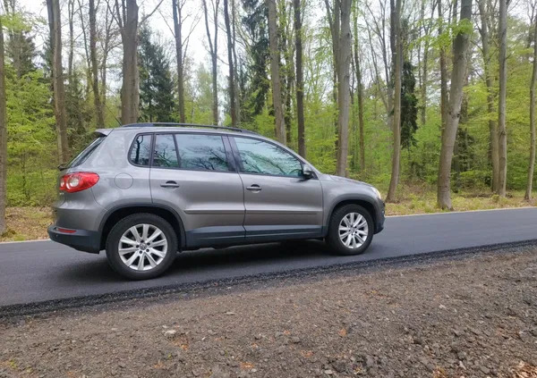 samochody osobowe Volkswagen Tiguan cena 24000 przebieg: 460000, rok produkcji 2008 z Lubin